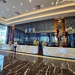 Luxurious At Grand Sapphire & Casino Perivolia tou Trikomou