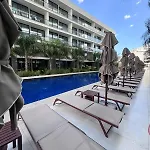 Luxurious At Grand Sapphire & Casino Apartment