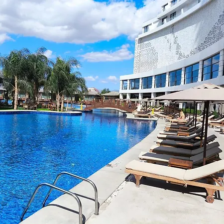 Luxurious At Grand Sapphire & Casino 아파트