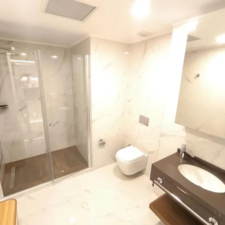 Apartamento Luxurious At Grand Sapphire & Casino Perivolia tou Trikomou