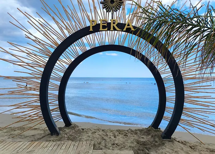 Luxurious At Grand Sapphire & Casino Perivolia tou Trikomou