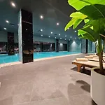 Luxurious At Grand Sapphire & Casino * Perivolia tou Trikomou