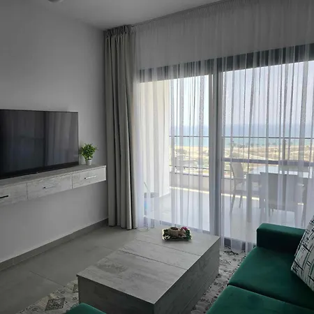 Luxurious Two-Bedroom Apartment B-Block At Grand Sapphire Resort Apartment Perivolia tou Trikomou
