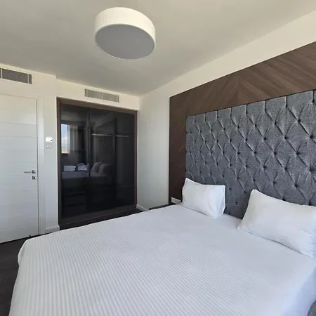 Luxurious At Grand Sapphire Resort&casino * Perivolia tou Trikomou