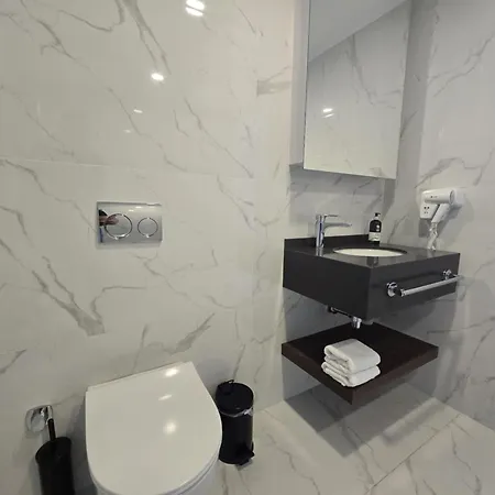 Luxurious Two-Bedroom Apartment B-Block At Grand Sapphire Resort Perivolia tou Trikomou