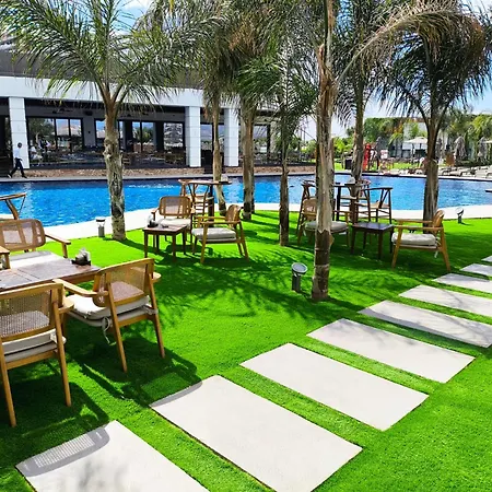 Appartement Luxurious At Grand Sapphire & Casino