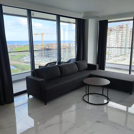 Apartment Luxurious At Grand Sapphire & Casino *