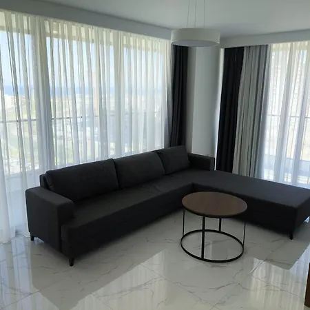 Luxurious At Grand Sapphire & Casino Apartment *