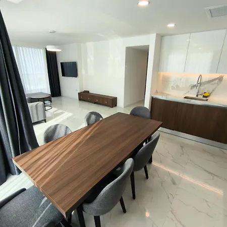 Luxurious At Grand Sapphire & Casino Apartment