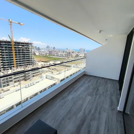 Apartment Luxurious At Grand Sapphire & Casino