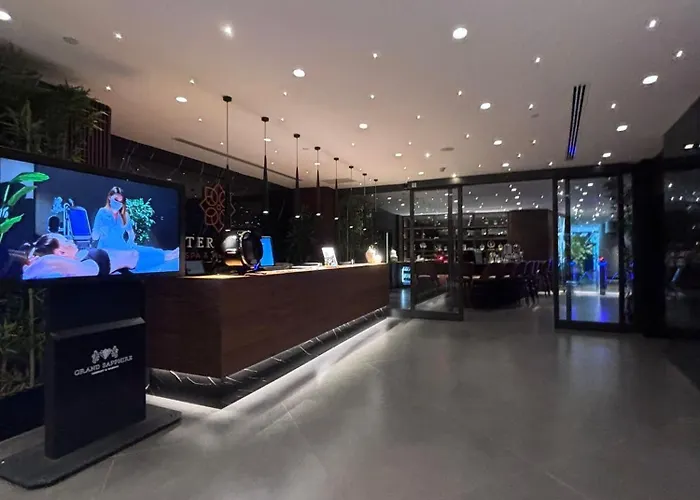 Luxurious At Grand Sapphire & Casino *